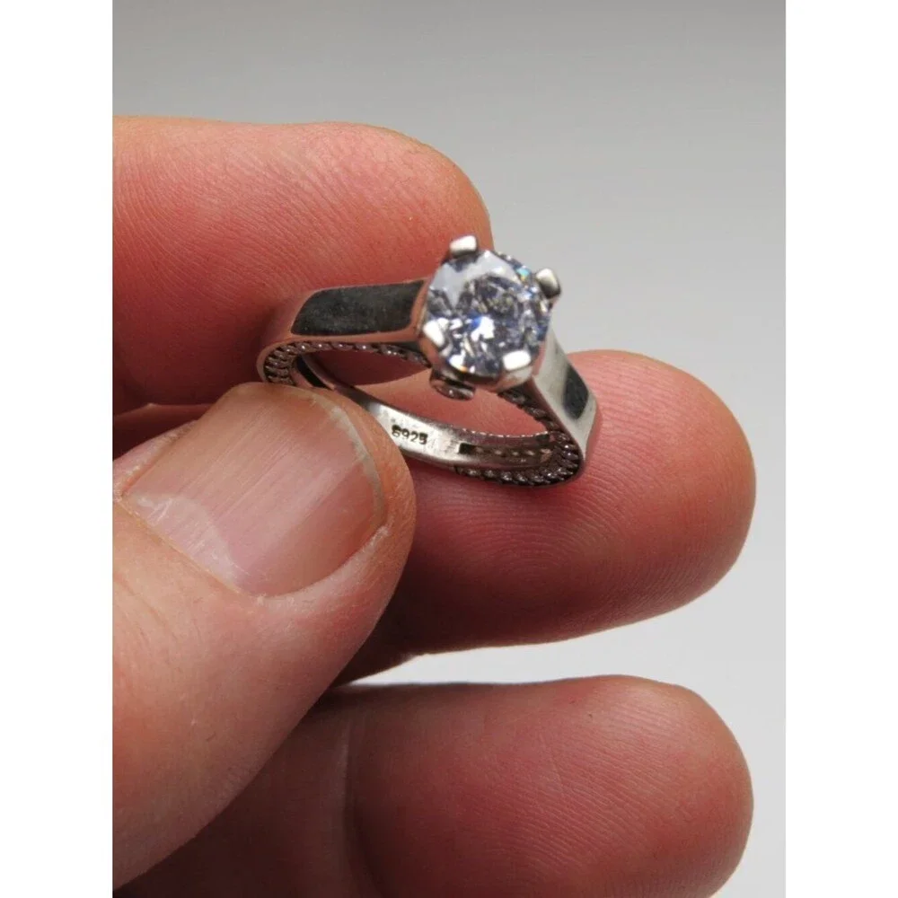 *925 Sterling Silver Diamond Engagement Ring